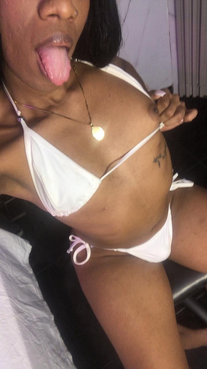 amber_diior Gambar Trending 7787