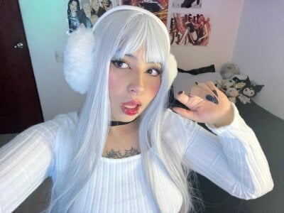 Hinatamoon_ White hair 💜 Foto