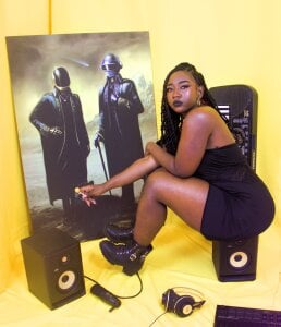 ZahhyFrequency Veridis Quo 👽 Pic