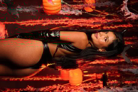 stephany_milan happy halloween Pic 3
