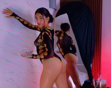 EmmaCollins01Temptations of Olympus 🪙图片