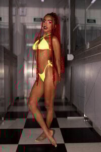 Hilary-banks Hot body Pic 2