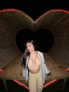 urlovelysandra sandra Pic 5