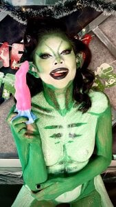 MysticMature I’m going to abduct you with pure intergalactic pleasure.👽🛸 Pic