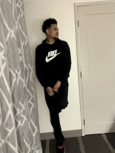 Mrmakeherwet_Tez Public Pic 2