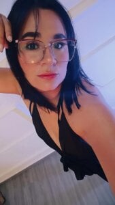 Sienarosewood On a hot dress 🤤🖤 Pic