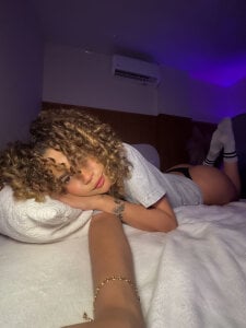 Lianh_Benett Public Foto