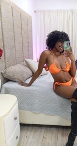 NalaRoux 👀 👀 Foto 3