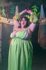 _Emily_rosee_ everything in nature Pic 3