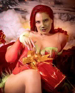 ada_mclaine Merry Christmas🎄2 Pic 5