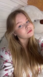 TorieDeeb How do you like my outfit? Pic 5