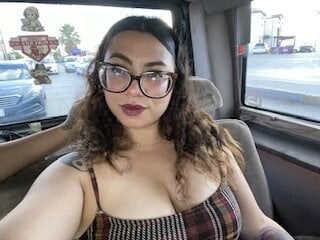 Lucrecia_33 Public Pic 4