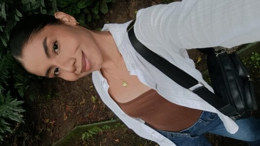 naia_cox Relaxing day Pic 3