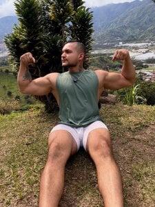 Marco_Vega between mountains☘️ Bilde 8