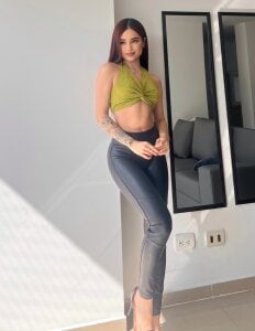 AllieEvans Public  4. fénykép