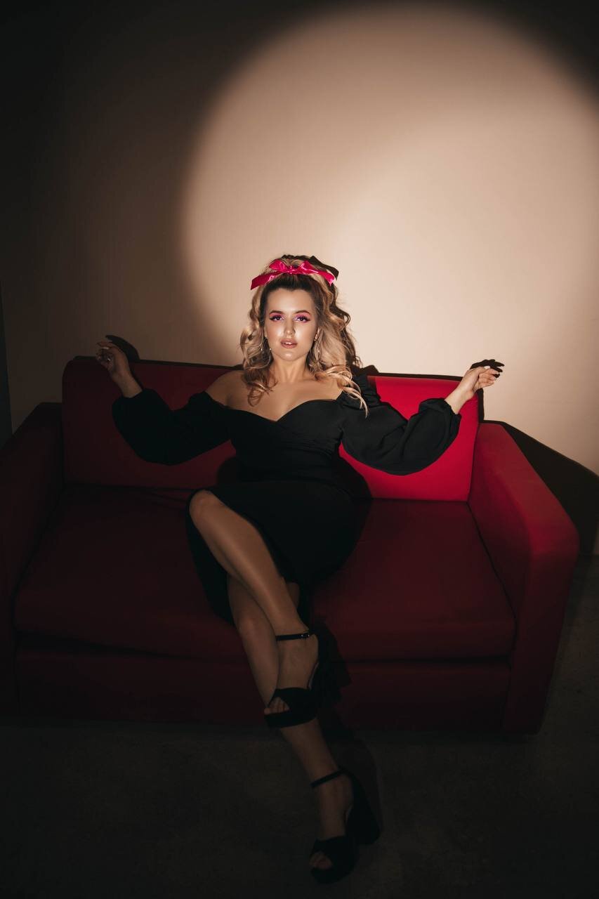 Join Lilly_liefde_ Live Sex Chat - Profiles, Reviews, & Porn