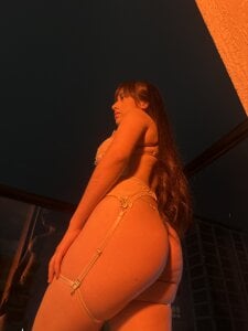 Cassandra_Armani Public รูป 