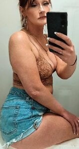 ASH_Blondie_Slut Public Pic
