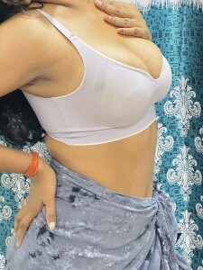 Aarti909090 Hello handsome boy Pic