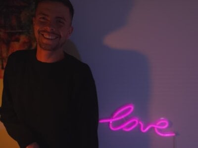 jordan_fox Good-looking صورة واحدة|jordan_fox Good-looking صورتان|jordan_fox Good-looking  2 صور|jordan_fox Good-looking  2 صورة