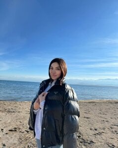 Comely_Camillla Public Foto