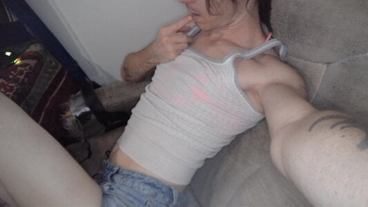 Femboy-The-Gaymer me femboy Pic 6