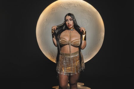 LeahLombardi_ 🪔Golden Eclipse🪔 Bilde