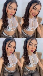 NahomiMorel Me in Jeans 😍😏 Pic 2