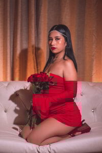 Isabella_Flowers I want you to take off my clothes petal by petal❤🌹🌹 Pic 8