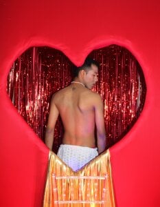 Taylerr_19 Public รูป  2