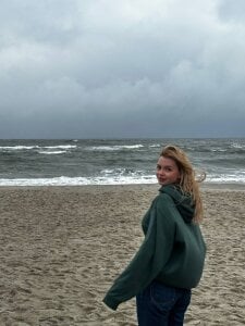 AlysaMeow Public Pic