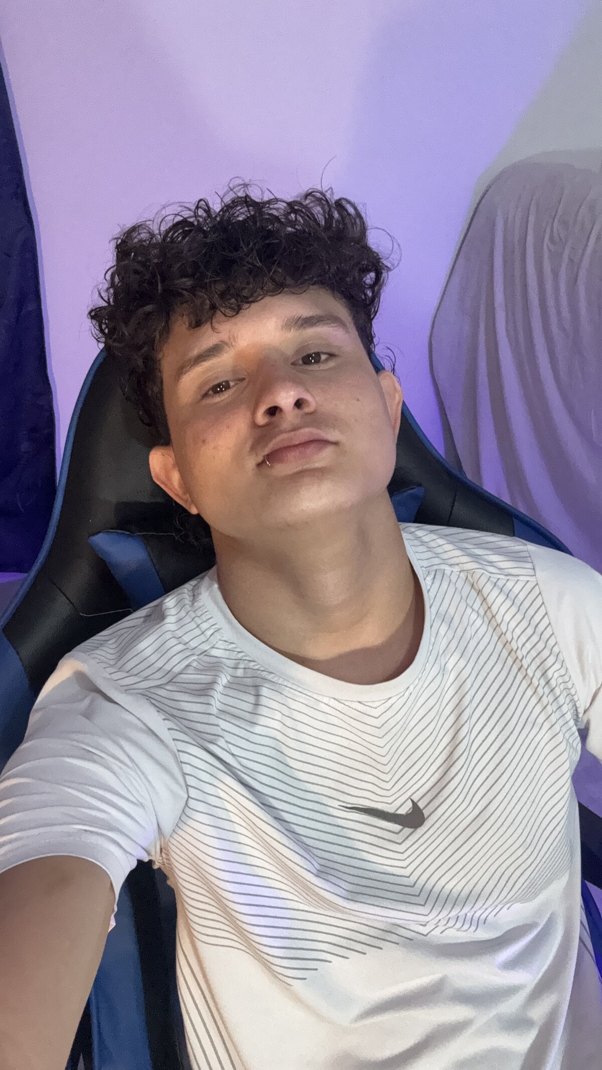 Nathan_Bluee Trendaava kuva 1947