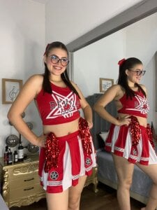 michell_blakke kullanıcısının Cheerleader Girl❤️🤍 albümü -  9 fotoğraf