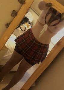 Public od BustyCurvy-BaileyUK  2 snímek