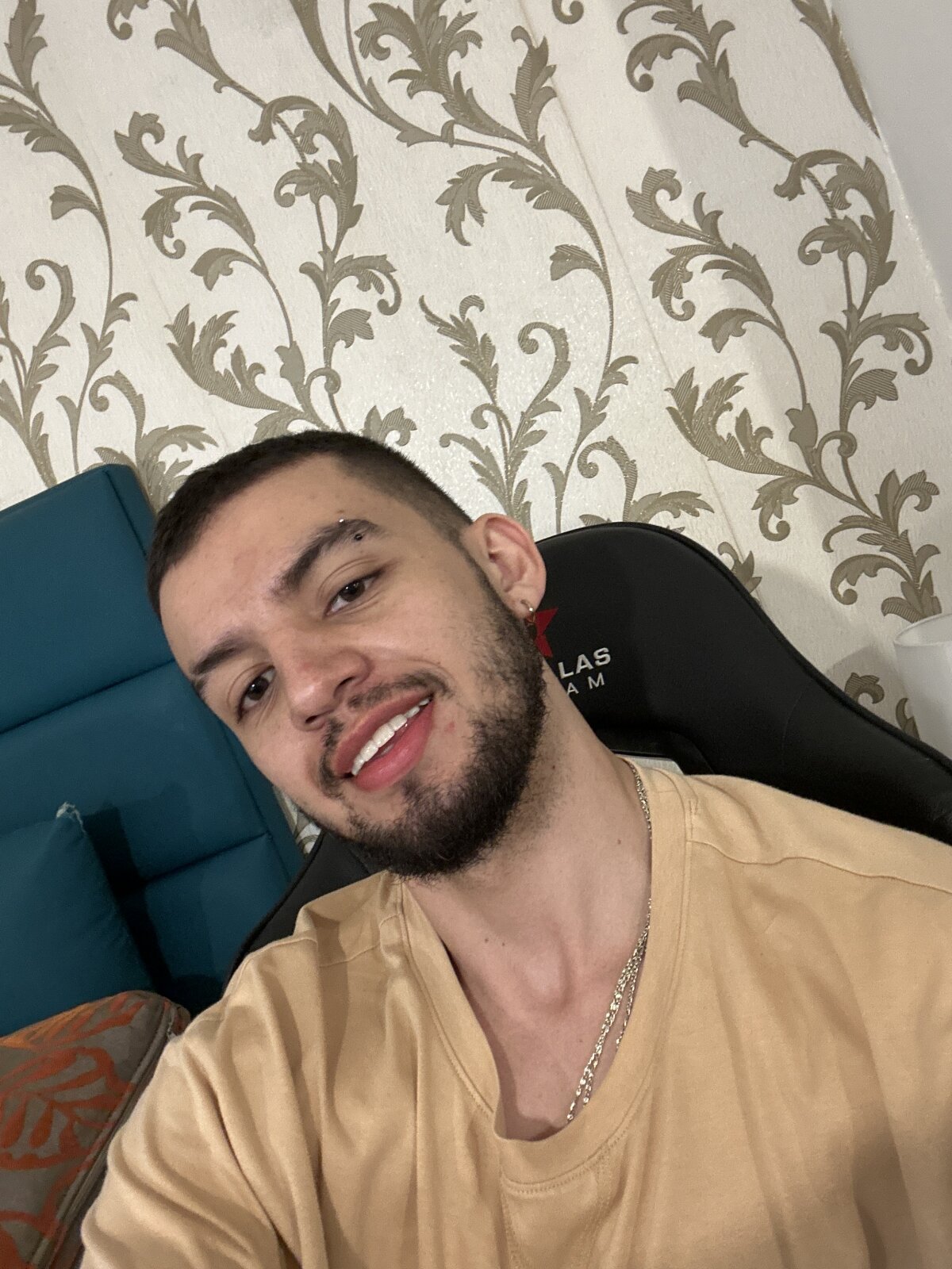 Трендове зображення  4436 Michael_magno