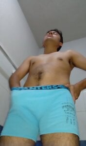 dantevelez Sin playera.  8টি ছবি