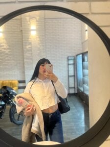 Daphnee-x Welcome to my space 💋 where attitude and smile are everything. Pic 2