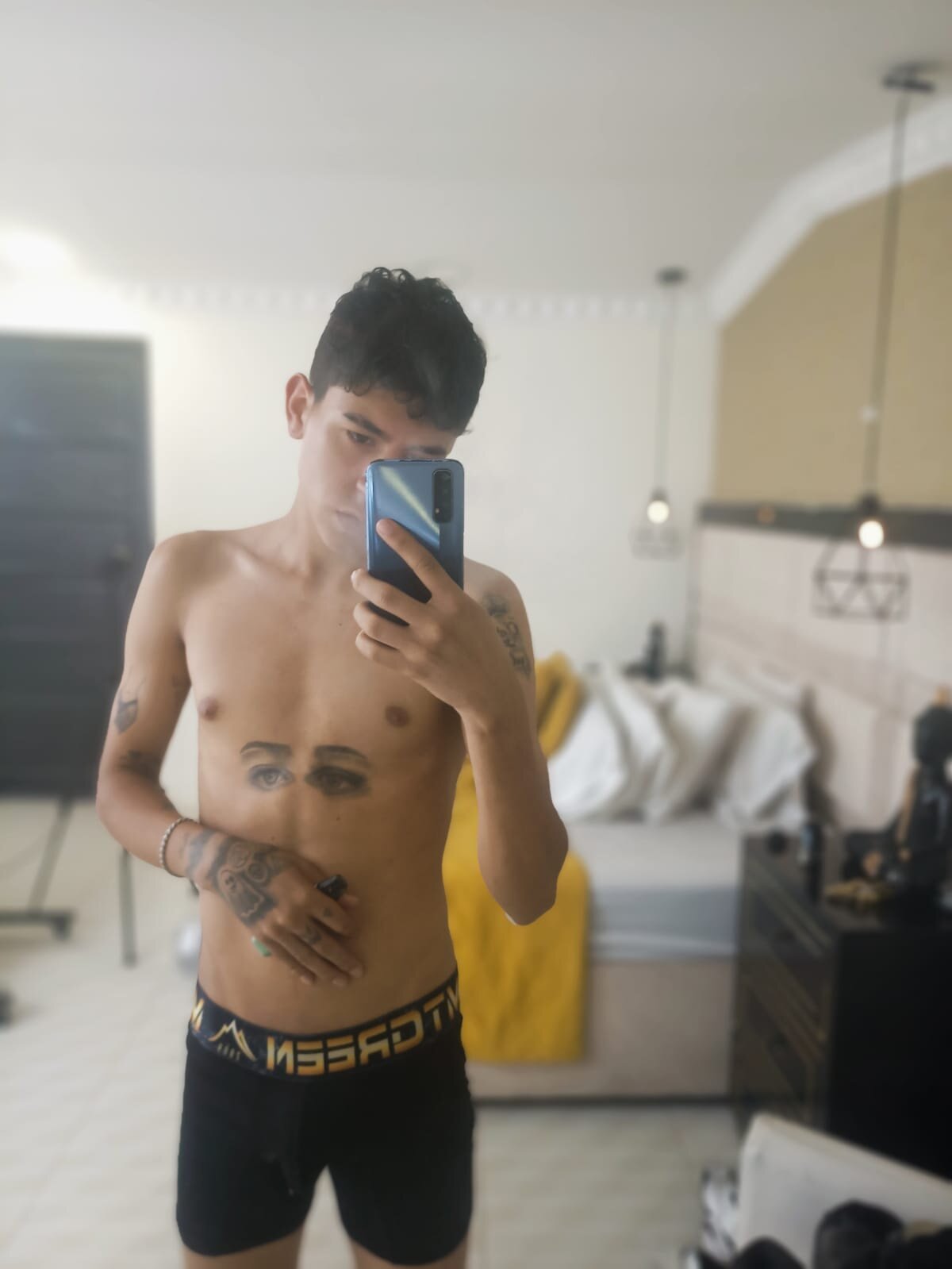 Foto  1521 de JacksonWillss – em alta