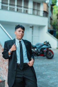 AlanRed_ glamurous men Pic 2