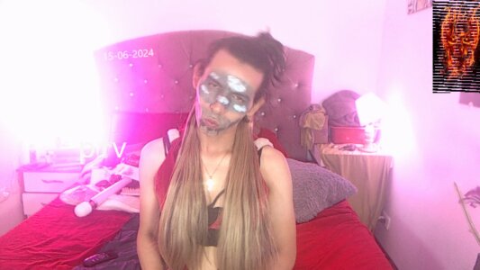 cutesweeetrobinsex algo de crativida con el maquillaje en mi cara Pic 4