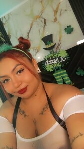 Halleyrosse: 🍀👅 Feeling lucky? I’m going deeper for you today… 💦🔥 I’m LIVE now, come watch 😈 ( 6 фото)
