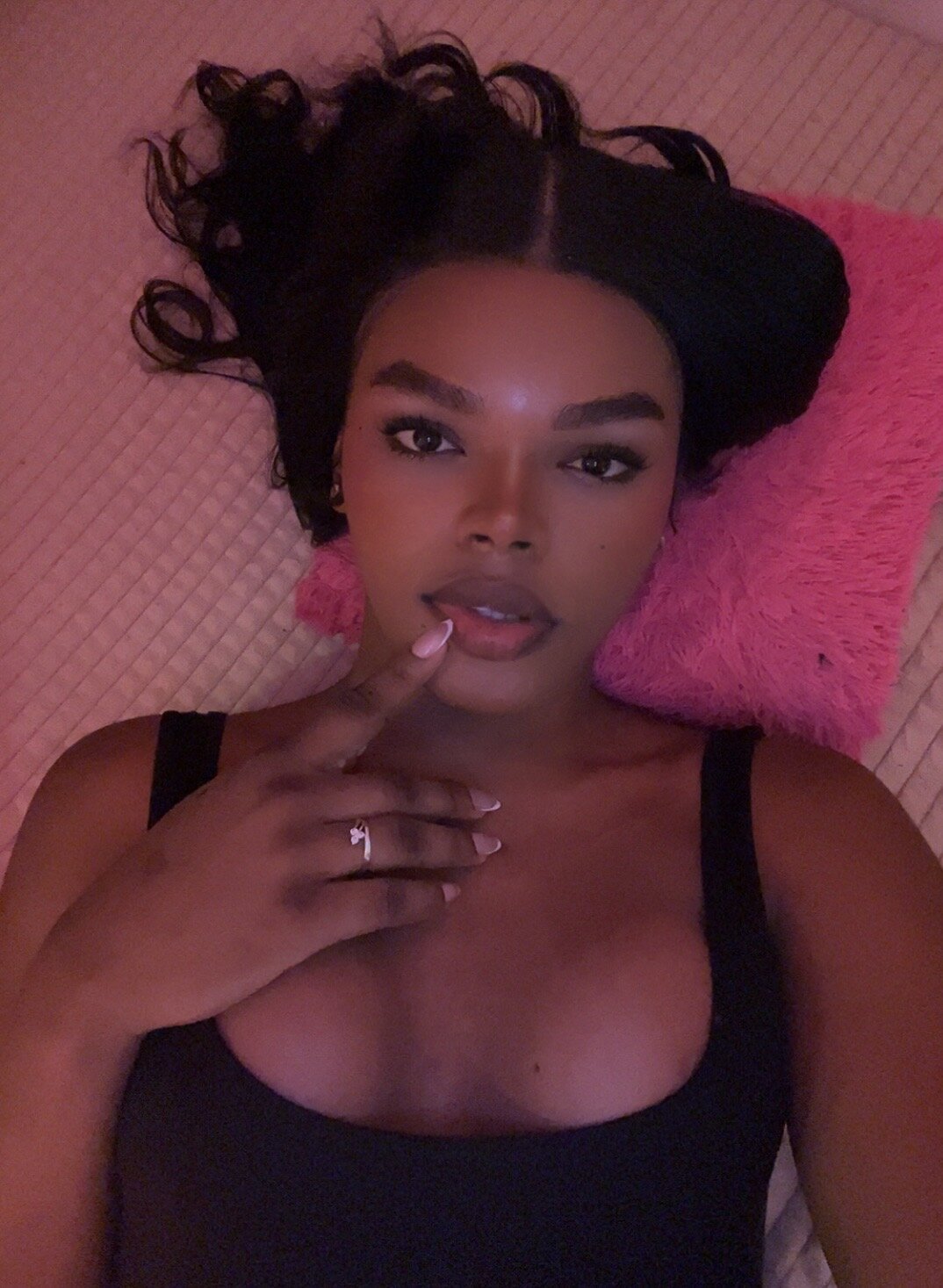 CamiEstrada Trending Pic 9241