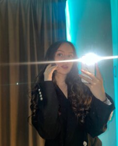 LisaSmiths Business lady Pic 2