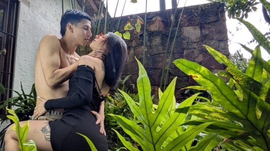 makiandjimmy ready for action Pic 3