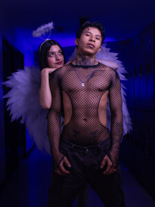 MikeySara_ Public Pic 4