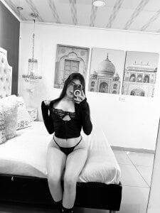 Hott baby👅💦𓂸 de Velvet_Rebel15  3 Imagens