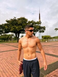 Aaronfox_x RUN TIME Pic