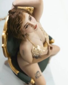 FiorellaRicci_ just glamour Pic 2