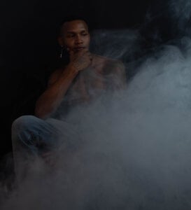 esteveen_ortegas_ Black, smoke and oil Pic 2