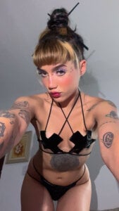 ☝🏻 de Newmeshh  8 Imagens